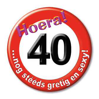 Mini button 40 jaar 13135.